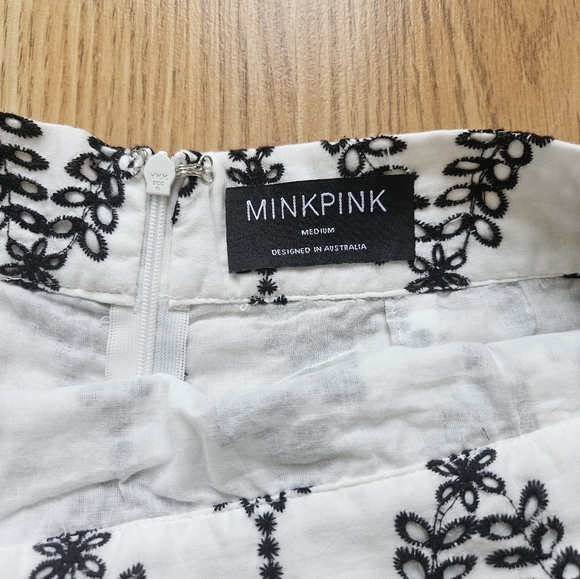 MINKPINK skirt w/ pockets! - Picture 5 of 5